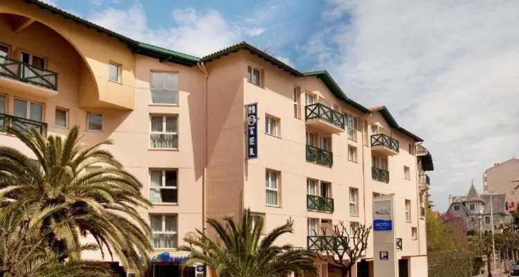 Bienvenue sur Hôtel Akena