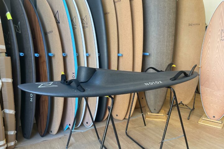 HandySurf : à Anglet, NOTOX invente la planche de surf