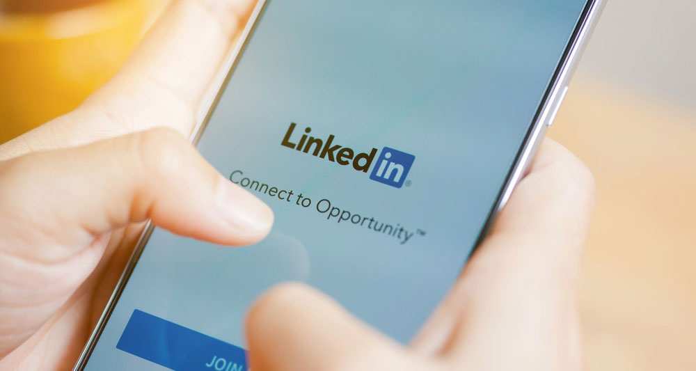 LinkedIn lance sa plateforme de « Conseils de Carrière »